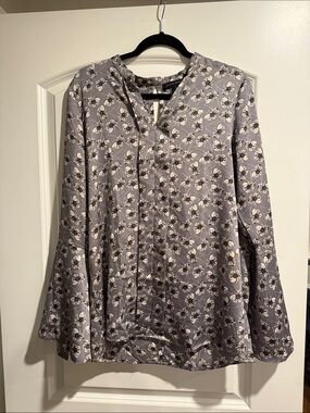 Banana Republic Gray Floral Long-Sleeve Blouse